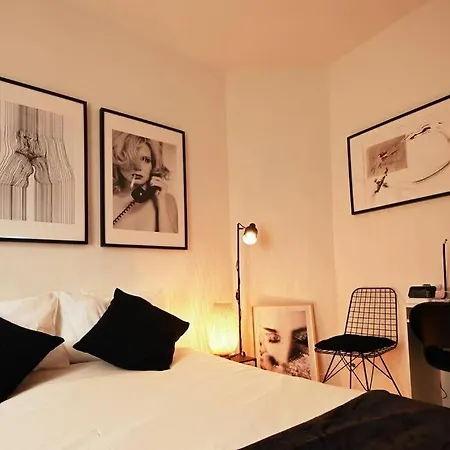 Stylish Duplex In The Heart Of Brussels Centre Apartment Exterior photo