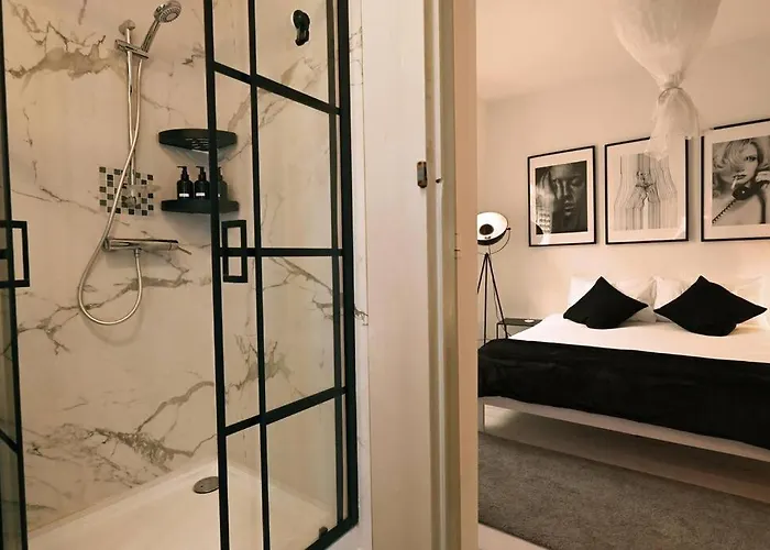 Stylish Duplex In The Heart Of Brussels Centre